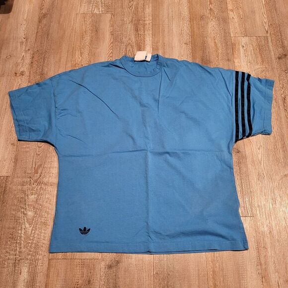 Adidas Adicolor Neuclassics T-Shirt, Oversized with Drop Shoulders Men's Medium - Picture 1 of 9